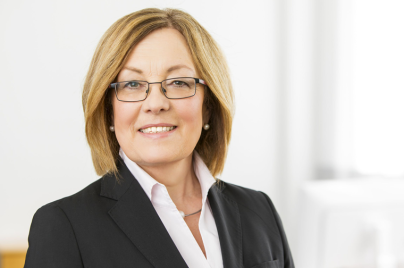 Portrait Dr. Irmgard Stippler