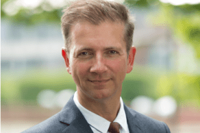 Portraitfoto von Prof. Dr. rer. pol. Wolfgang Greiner